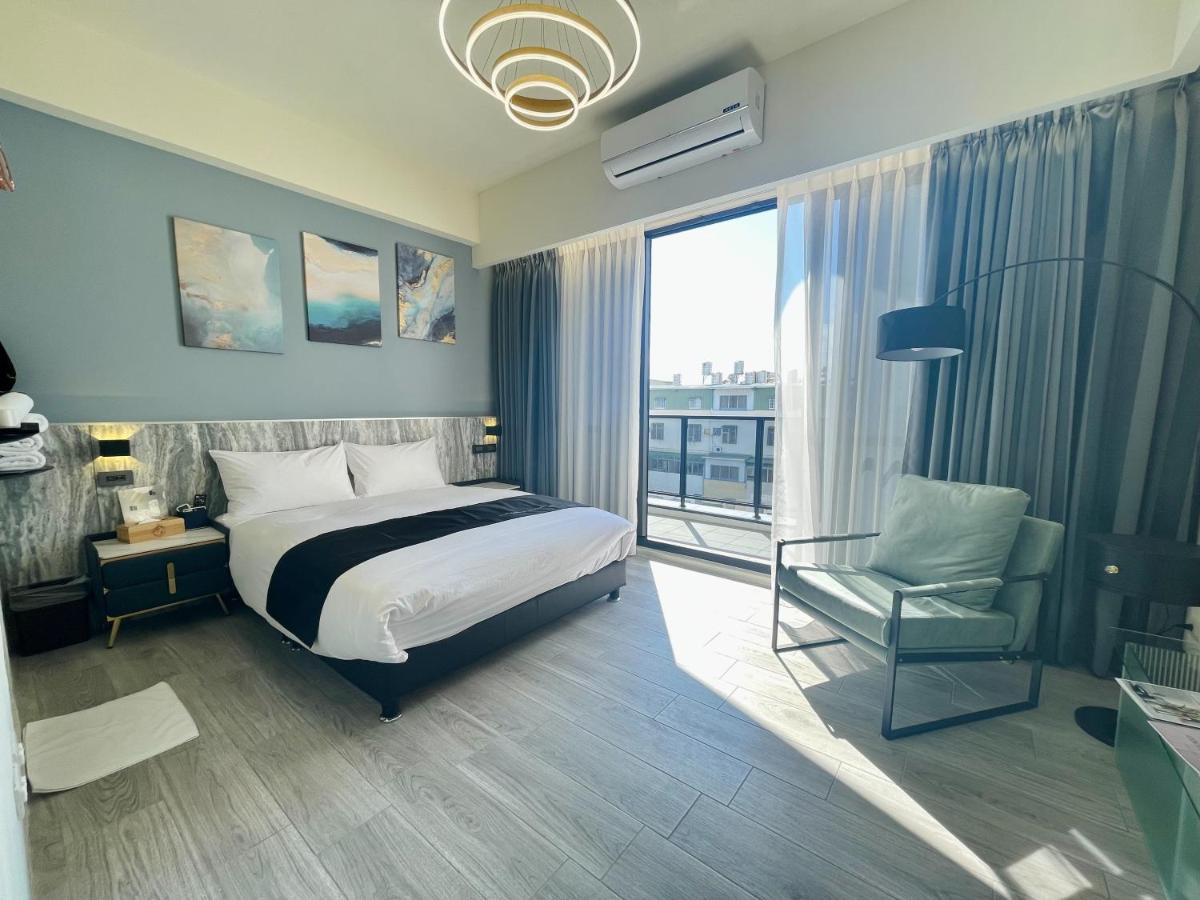 Six Seasons Inn - Qian He Тайнань Экстерьер фото