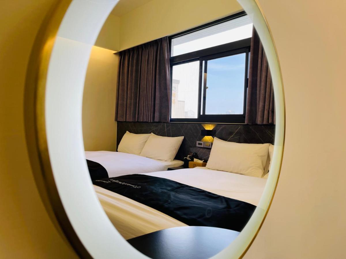 Six Seasons Inn - Qian He Тайнань Экстерьер фото